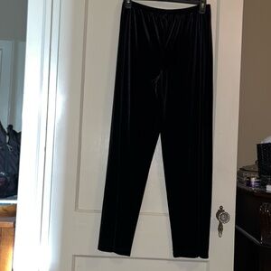 JM Collection black velvet pull on pants